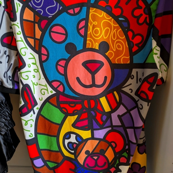 Romero Britto Collab with Fresh Hoods T shirt - Picture 1 of 4